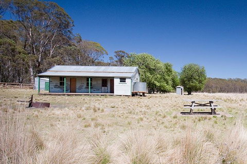 Brackens Hut - Getaway Accommodation 0
