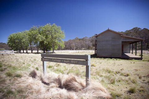 Brackens Hut - Getaway Accommodation 1