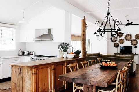 Braebrook - Stunning Farm House! - Getaway Accommodation 3