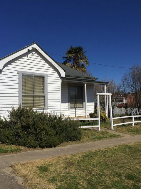 Breakaway Cottage - Getaway Accommodation 3