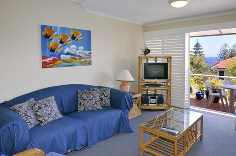 Bright & Comfortable In Quiet Location - Getaway Accommodation 2