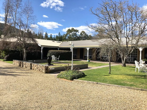 Bright Avenue Motor Inn - Getaway Accommodation 1