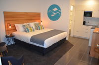 Bright Colonial Motel