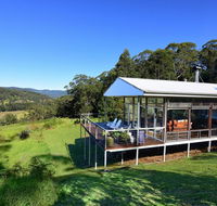 Budderoo - Unique with 270 degree views - Getaway Accommodation