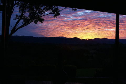 Byron Bay Hinterland House - Amazing Sunset Views! - Getaway Accommodation 0