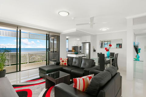 Cairns Luxury Waterfront Apartment - Getaway Accommodation 0