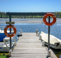 Calm Waters Waterfront Cottages - Getaway Accommodation