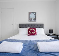 Captivating large 4BRNarre Warren - Getaway Accommodation