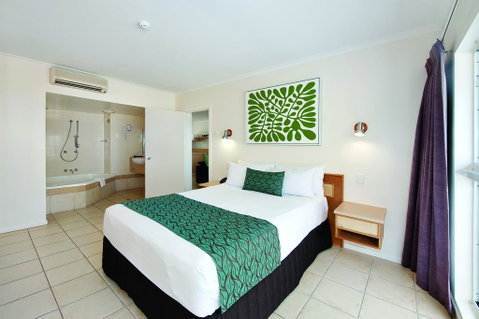 Castaways Resort & Spa On Mission Beach - Getaway Accommodation 2