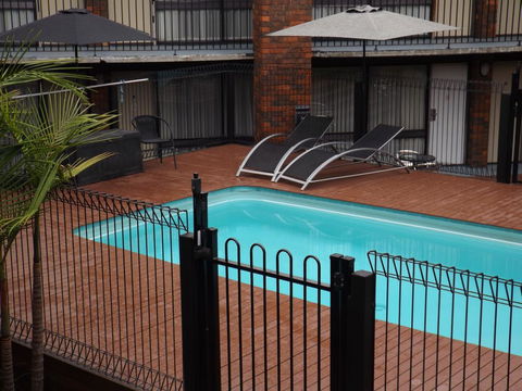 Central Court Motel Warrnambool - Getaway Accommodation 2