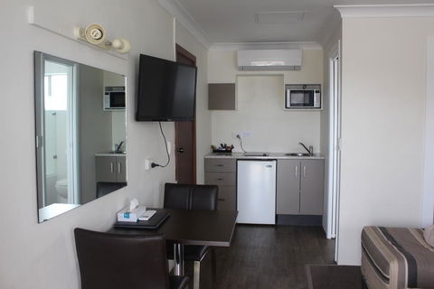Centrepoint Motel - Getaway Accommodation 3