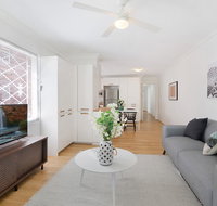 Charming parkside apartment in quiet area - Getaway Accommodation