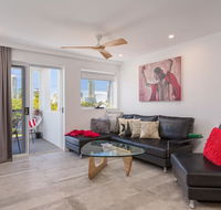 Chevron Sails - Getaway Accommodation