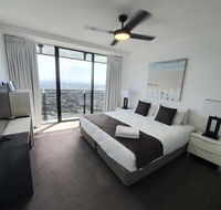 Circle On Cavill 2316 - Getaway Accommodation