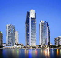 Circle On Cavill Sky Home- Holidays Gold Coast - Getaway Accommodation