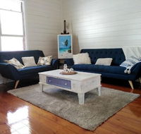 Classic Q'slander Huge Deck Pool Cowboy Stadium - Getaway Accommodation