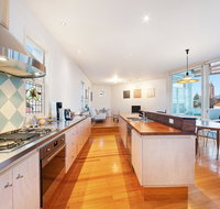 Coastal Penthouse at Coogee Beach - Getaway Accommodation