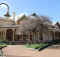 Cockburn House - Getaway Accommodation
