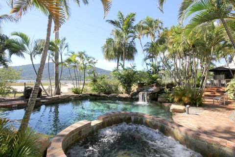 Colonial Palms Motor Inn - Getaway Accommodation 2