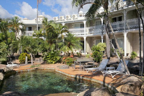 Colonial Palms Motor Inn - Getaway Accommodation 0