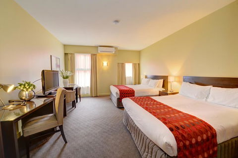 Comfort Inn & Suites City Views - Getaway Accommodation 1