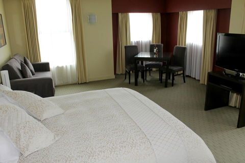 Comfort Inn & Suites City Views - Getaway Accommodation 2