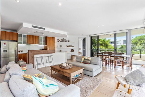 COTTON BEACH 94 - MID-FLOOR PENTHOUSE - Getaway Accommodation 3