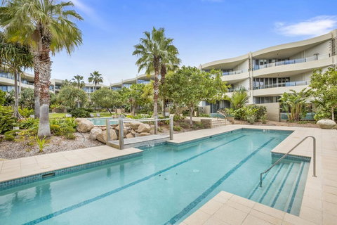 COTTON BEACH APARTMENT 33 WITH POOL VIEWS - Getaway Accommodation 0
