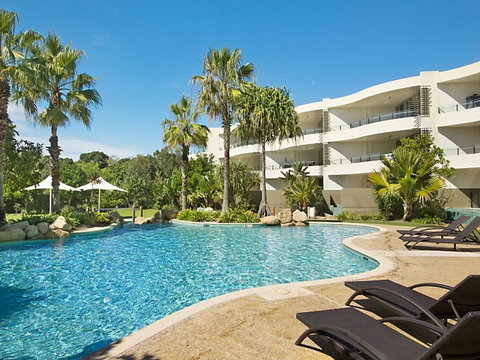 COTTON BEACH APARTMENT 35 - POOL VIEWS - Getaway Accommodation 1