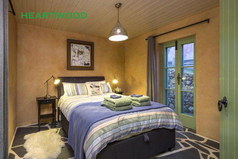 Crafers Cottages - Getaway Accommodation 2