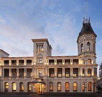 Craig's Royal Hotel - Getaway Accommodation