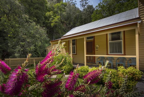 Creek Cottage - Getaway Accommodation 1