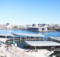Darling harbour Waterview Luxury Apartment - Getaway Accommodation