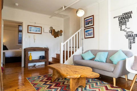 Delightful 3 Bedroom Apartment Near Chapel Street In St Kilda - Getaway Accommodation 0