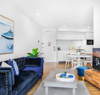 Designer Apartment with Luxury Amenities - Getaway Accommodation