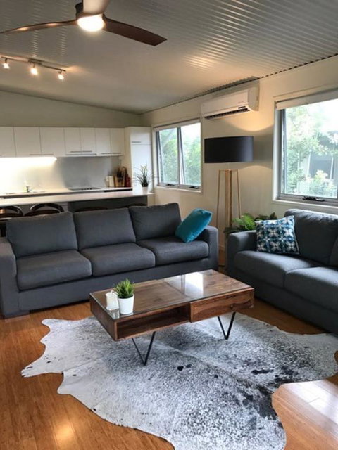 Easy Breezy Beach Shack - Getaway Accommodation 3