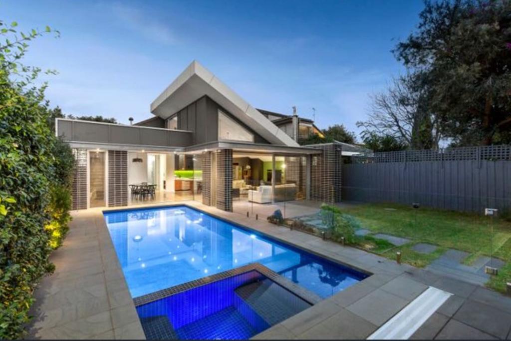 Hampton Park VIC Getaway Accommodation