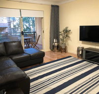 Escape to Strathfield for 8 guests - Getaway Accommodation