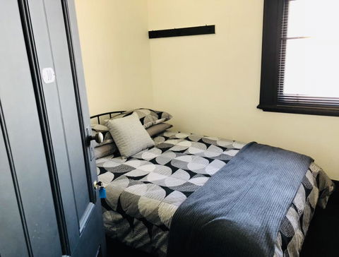 Eureka Hotel / Rainbow Brewery - Getaway Accommodation 3