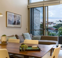 Explore Sydney from a peaceful modern apartment - Getaway Accommodation