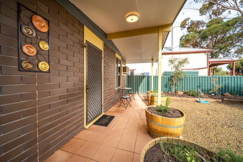 Flinders Ranges Bed And Breakfast - Getaway Accommodation 2