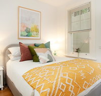 Funky Inner West Studio with Patio 20 Min from CBD - Getaway Accommodation