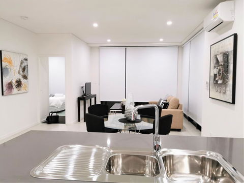 G02 Courtyard Apartment - Getaway Accommodation 3