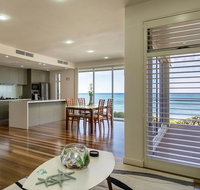 Glenelg Absolute Beachfront - One of Only Two Homes - Getaway Accommodation