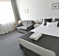 Glenelg beach gateway on Moseley - Getaway Accommodation