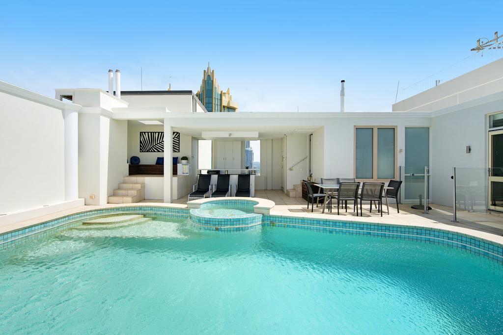 Surfers Paradise QLD Getaway Accommodation