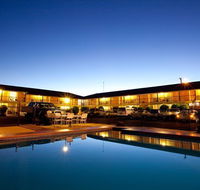 Golden West Motor Inn - Getaway Accommodation