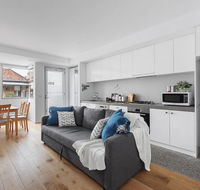 Heart of Windsor Apartment by Ready Set Host - Getaway Accommodation