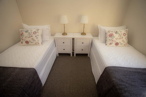 Helensburgh Hotel - Getaway Accommodation 2