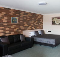Highway Inn Motel - Getaway Accommodation